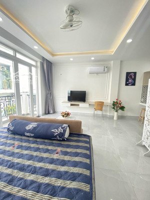 mtnb k300 - c18, dt: 9 x 10m, kết cấu: 4 tầng mới xây oto đậu trong nhà, giá 16.9 tỷ tl