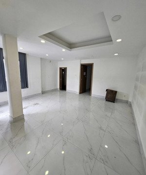 cho thuê nhà mặt tiền kinh doanh- trần đình xu- quận 1 , trệt 3 lầu sàn suốt