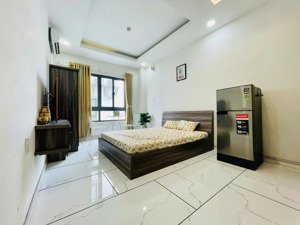 phòng cửa sổ thang máy, trống sẵn gần ung văn khiêm cách 5phút đh ngoại thương gtvt 