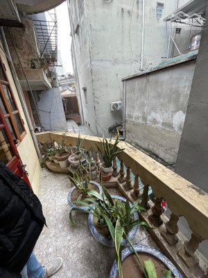 đầu tư - bán nhà thanh xuân - nhà xây rất chắc chắn, tường 20, 20m ra đường ô tô đỗ, 45m2, 6 tỷ 4