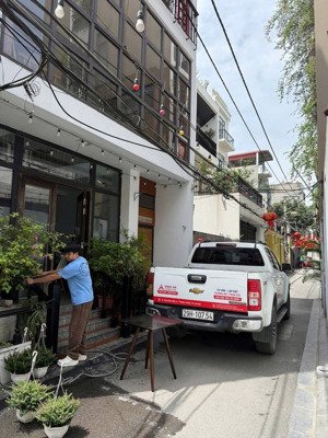 gà đẻ trứng vàng -dòng tiền 1 tỷ/năm -khu trung tâm ngọc thuỵ -ngay cầu long biên -7 tầng thang máy