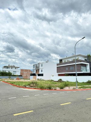 bán nhanh lô góc 2 mặt tiền khu đô thị mỹ gia - gói 2 giá rẻ 50.5tr/m2 bao tiền ép cọc và thiết.