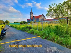 bán đất gần nhà thờ xuân phước ,dt lớn 94.5m2, đường nhựa 8m , shr thổ cư 100% , công chứng ngay