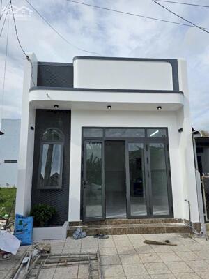 Bán nhà mới đẹp 100m2 vị trí sáng KDC Đông Phú, xã Châu Thành, TP Cần Thơ.