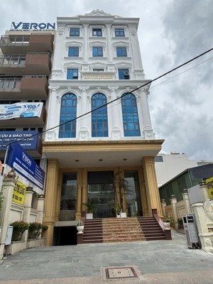 bán nhà mặt tiền nguyễn văn hưởng, thảo điền - dt 10x24m - xd hầm 7 tầng - giá 50 tỷ