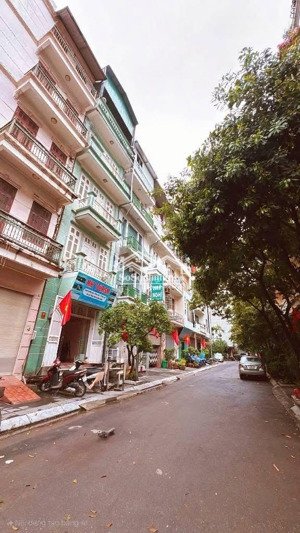 bán nhà phố thái hà - 76m2x5t chắc chắn - phân lô,oto vào nhà - vị trí đắc địa - 18 tỷ
