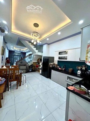 bán nhà đường 8m - ngay hòa bình - khuông việt, 80m2, nhà 4 tầng, ở + kinh doanh, giá 9.55 tỷ, tl.
