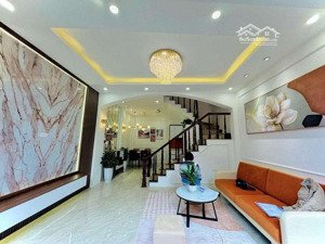 đại hạ giá! khương đình, ngõ nông, sát phố, 35m ô tô tránh, nhà đẹp ở luôn, full nội thất đầy đủ