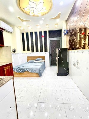 cho thuê phòng tầng trệt đường tạ quang bửu quận 8 gần âu dương lân giờ giấc tự do. giá 4,5 triệu