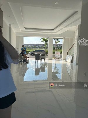 cho thuê căn shop villa 7m tại sun casa central khu công nghiệp vsip 2 bình dương