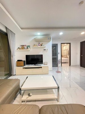 cần cho thuê cc summer square dt 50m2 1pn 1wc full nt giá chit 7tr/th lh tuấn