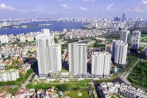 bán gấp căn hộ chung cư 180m2 tại kosmo tây hồ, có slot ô tô.