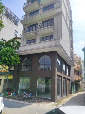 bán nhà 7 tầng mặt đường phúc tân, hoàn kiếm, dòng tiền 1.1 tỷ/năm. giá hơn 21 tỷ, 76 m2, mt 18m.