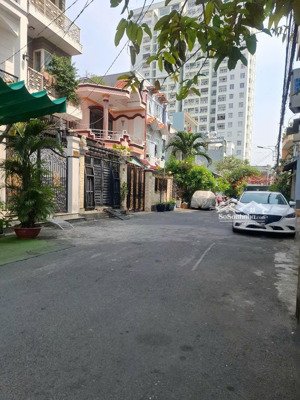 nguyễn thị thập, chỉ 6,2tỷ, dt 50m2, 4tầng, hẻm ôtô kế bên, gần lotte, tặng một số nội thất cơ bản