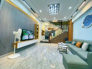 bán gấp nhà, 4.25x15m, phạm văn bạch, tân bình, giá 5 tỷ hơn