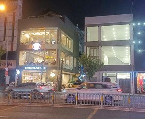 rẻ nhất khu vực tân sơn nhì, quận tân phú - dt 8 x 16m - tn 250tr/th - 5 tầng - giá bán 31 tỷ