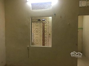 chính chủ cần cho thuê nhanh một phòng trọ độc lập tầng 2 ngõ phố kim mã - ba đình-giá :3 tr/tháng