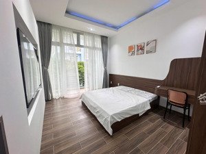 chdv full nội thất tách bếp ban công, cửa sổ máy giặt riêng cực thoáng ngay sân bay tsn