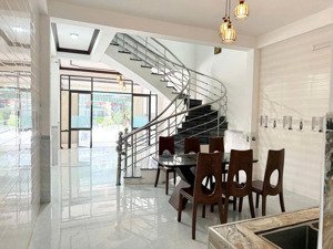 bán nhà đường lê phụng hiểu, sơn trà, đà nẵng gần sông hàn nhà 3 tầng