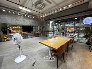 cần bán shophouse sarina sala giá chỉ 55 tỷ - nhà đẹp mới - dễ cho thuê