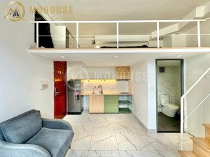 căn hộ duplex tone trắng đơn giản hiện đại - đầy đủ tiện nghi - có sân sau & bể ngâm ít chi phí