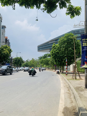 bán nhà mặt phố miếu đầm - đỗ đức dục. 9 tầng thang máy giá 36,5 tỷ. vỉa hè rộng kinh doanh tốt