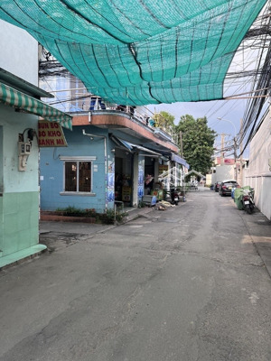 49tr/m2, nhà c4 mt kinh doanh, an bình-dĩ an, ngang 6,3m giá chỉ 6,4 tỷ còn thương lượng.