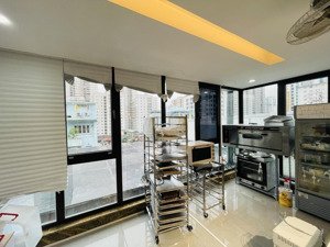 chỉ 6 triệu có ngay văn phòng 60m2 tại phố 40 nguỵ như kon tum, view thoáng, miễn phí xe