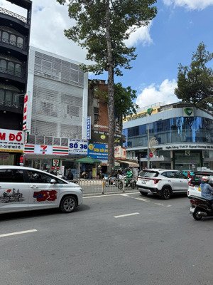 chính chủ cần bán nhà mt số 955-957 trần hưng đạo, p.1, quận 5. (8x20m). giá 95 tỷ