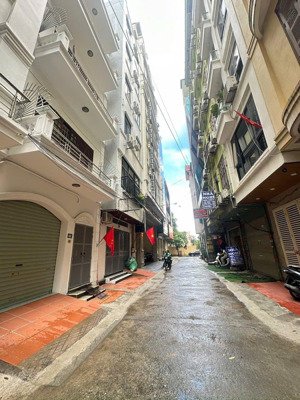 bán nhà phân lô 21 tỷ 55m 5 tầng mt 4,8m vỉa hè ô tô tránh kinh doanh phạm tuấn tài cầu giấy