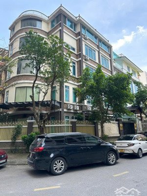 bán nhà mặt phố xuân quỳnh, trung hoà 120m2, 5 tầng, mặt tiền 5.1m có thang máy, giá 53.8 tỷ