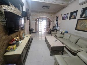 bán nhà mặt tiền hiệp phú quận 9, 22 tỷ, ngang 8x22 cn 172m2 1trệt 2 lầu st