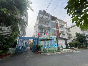 góc 2mt hẽm 8m gò dầu .dt 4,5x17m, 2 lầu,sân thượng,đủ lộ giới - đối diện công viên