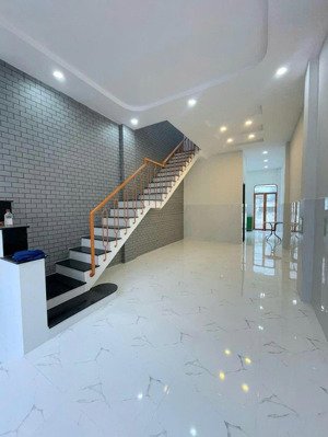 bán nhà 2 mặt tiền trước sau khu vip bình phú kế bên mêtrô 4x14 sổ vuông giá tốt đầu tư chỉ 8.5 tỷ