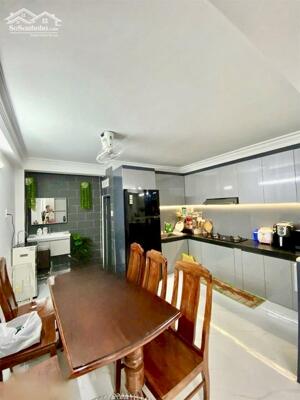 Bán nhà Quận 10 HXH thông, gần Trường Quốc tế Việt Úc đường 3/2, 5 Tầng, 3Pn,38m2, 8.75 Tỷ