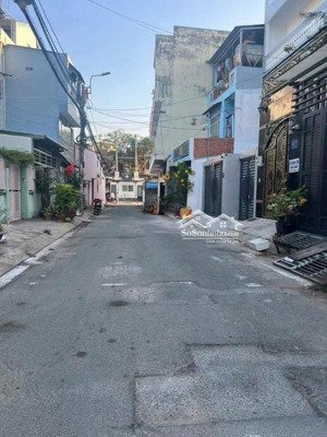 siêu rẻ! nhà trệt lầu tân sơn nhì,hcm,dt 4x11m. giá chỉ 4.15 tỷ bớt lộc