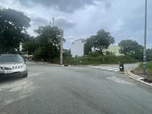 đất nền biệt thự góc 2 mt đường nhựa, trong kdc phong phú 4, khang điền, dt: 11x20m