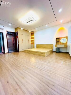 Bán nhà phố Xã Đàn 35m2, 6T thang máy Gara ô tô lô góc giá 10.8 tỷ hiếm quận Đống Đa