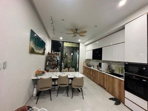 bán nhà mặt tiền 4x18m kdc võ văn kiệt. đường 10m thông. chỉ 5t hơn