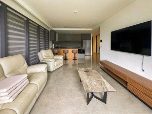 the metropole bán căn hộ tầng thấp tháp the opera với 3 phòng ngủ ban công rộng