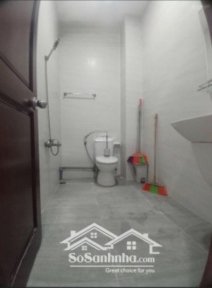 chdv 20 - 35m2, nội thất giường, tủ, máy lạnh, nước nóng lạnh năng lượng mặt trời. máy giặt, 4,5 tr