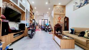 Bán nhà Quận 10, 5 Tầng, nhà đẹp ở ngay,gần hẻm xe hơi Thành Thái_Sư Vạn Hanh, 4Pn, 53m2, 7.98 Tỷ