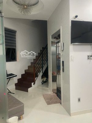 chốt gấp ! căn nhà đẹp - 4 tầng - ngang 11.71m - khu apak - ngay cao đức lân - giá tốt chỉ 17,9 tỷ