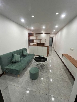 bán nhà tập thể thượng thanh 40m,tầng 1, phun nội thất,chỉ 2xty