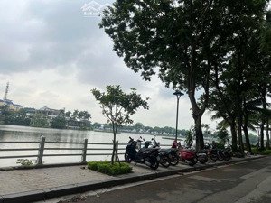 trấn vũ 80m 7 tầng mt 4m 45 tỷ ba đình mặt phố trấn vũ homestay dòng tiền ổn định 1tỷ2/năm ở sướng