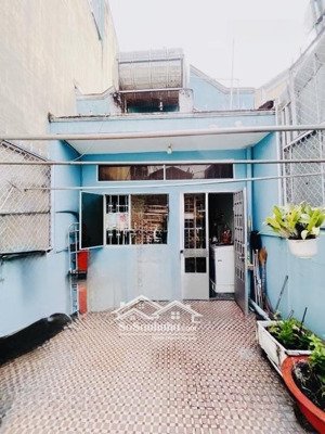 nhà nở hậu mt hẻm đường số 6m - 3 tầng - khu dân cư hiện hữu- phường 4 - quận 4 - nhỉnh 7 tỷ