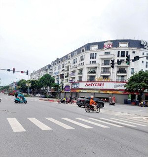 cc hiếm giá rẻ biệt thự liền kề văn phú. 77m2 giá 16tỷ.