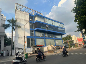 cho thuê hầm + sân góc 2mt 288 trần não với đường 34, phường bình an, quận 2