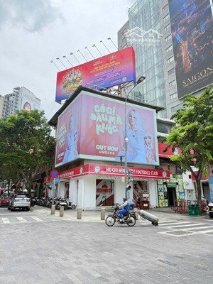 cho thuê nhà góc vip 2mt: 12 nguyễn huệ - ngô đức kế, phường sài gòn, tp hcm