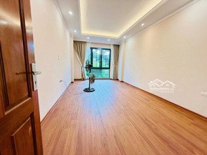 bán nhà siêu phẩm mặt phố khương đình, kinh doanh sầm uất, 7 tầng thang máy, dt 37m2, giá 23tỷ.